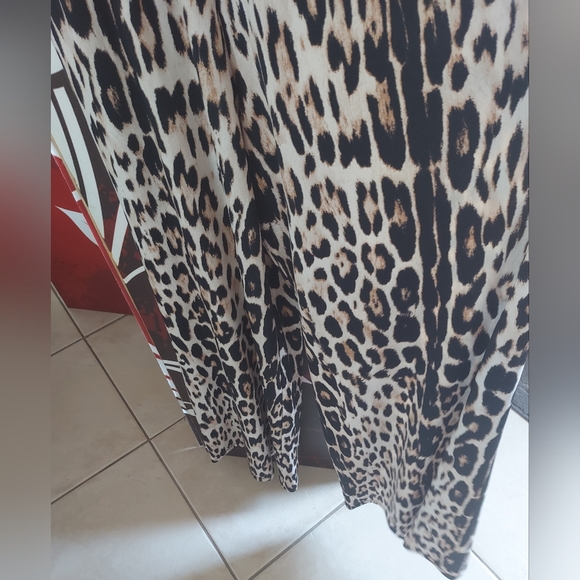 Lepard Jumpsuit - Picture 4 of 5